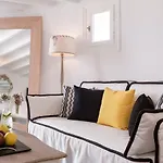 Absolute Mykonos & מלון 5*